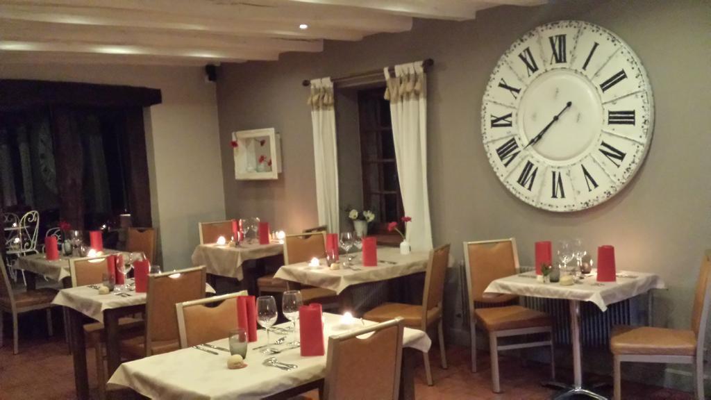 Logis Hôtel Restaurant La Vieille Ferme, Mâcon Nord Sancé Exterior foto