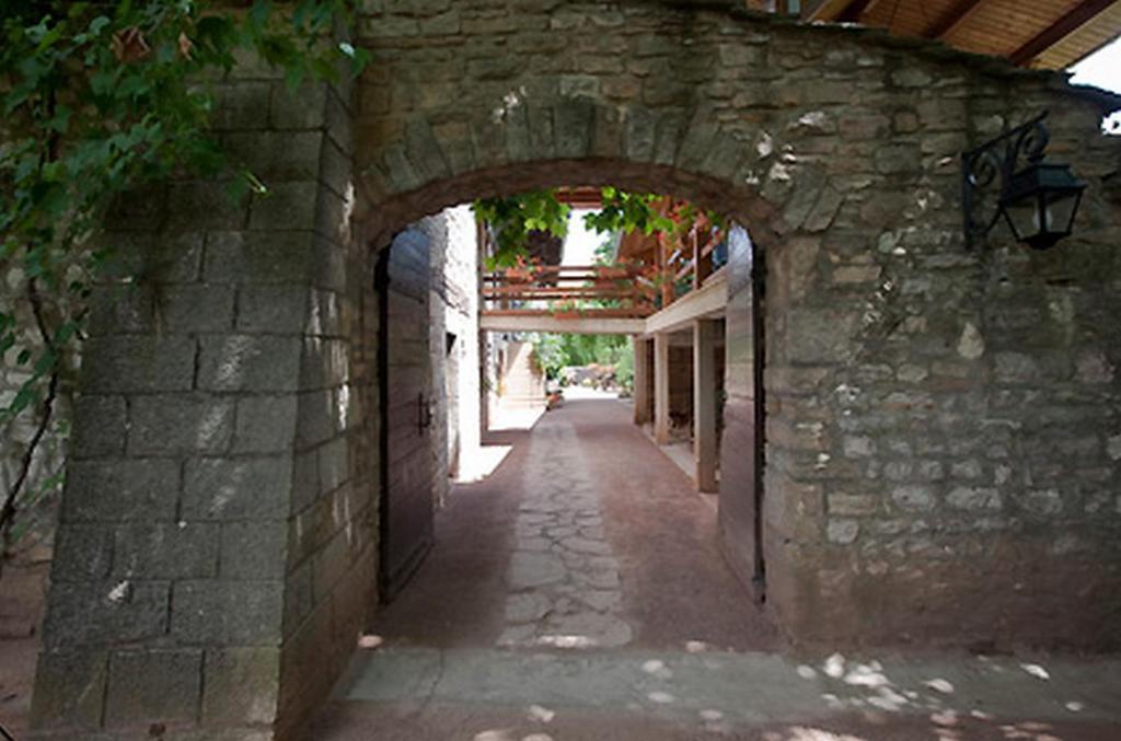 Logis Hôtel Restaurant La Vieille Ferme, Mâcon Nord Sancé Exterior foto