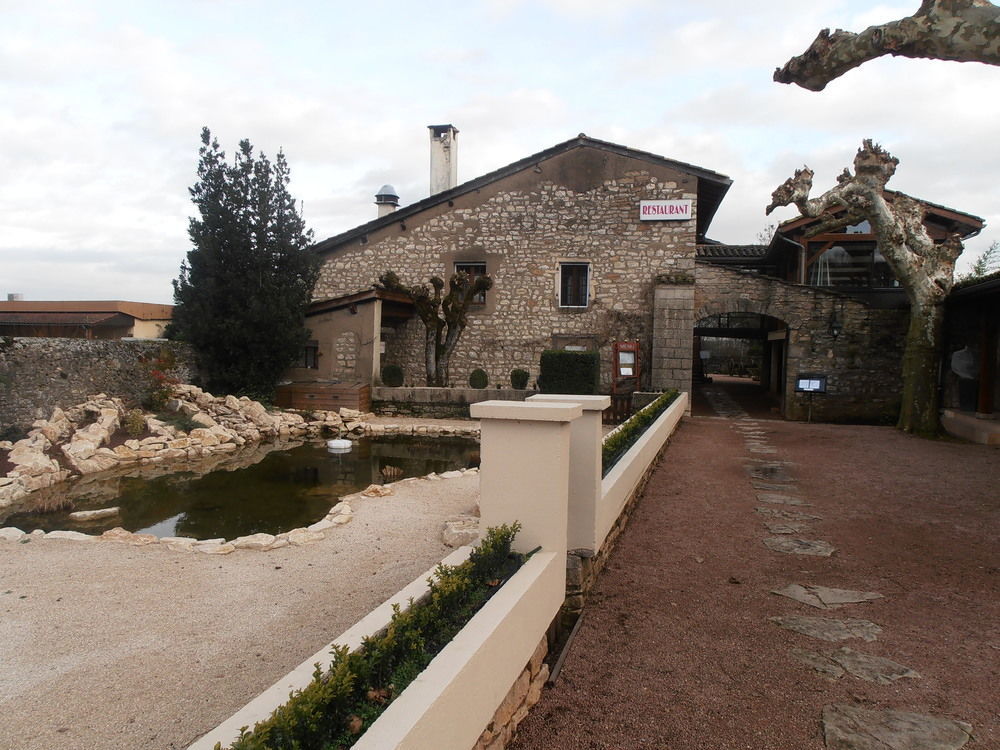 Logis Hôtel Restaurant La Vieille Ferme, Mâcon Nord Sancé Exterior foto
